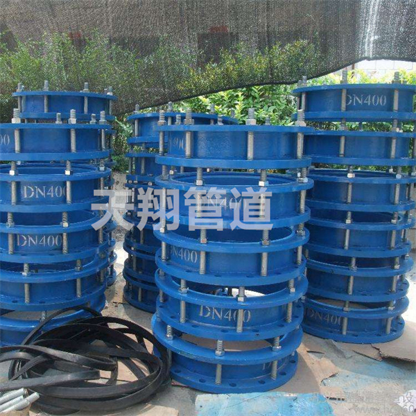 ������s���^