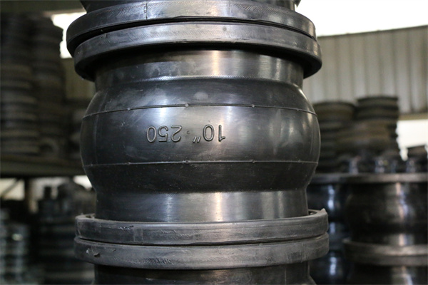 ���������zܛ���^